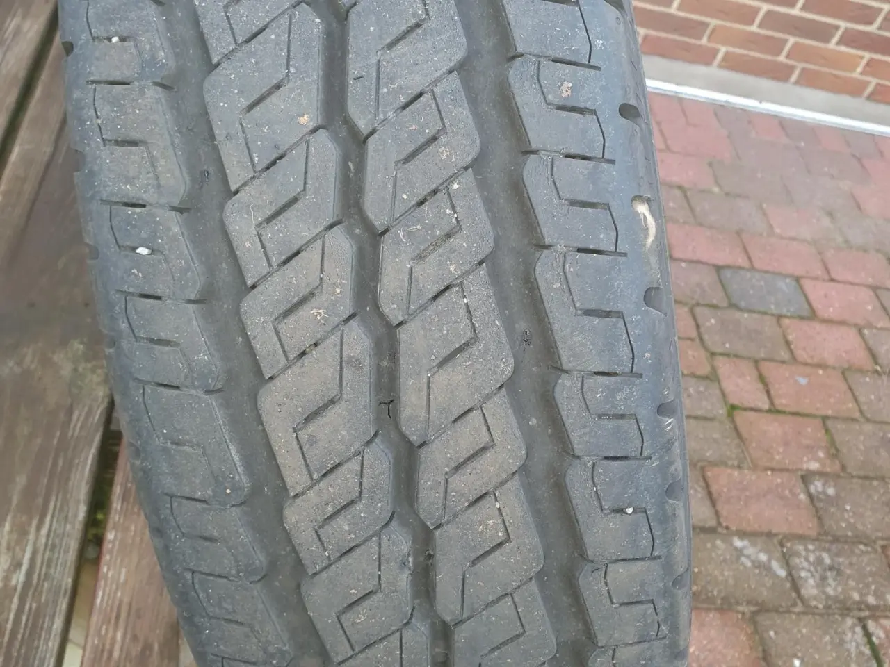 Billede 1 - 4 stk. Continental sommerdæk 225/75x16 CP  