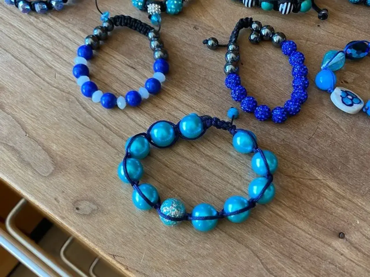 Billede 2 - Nye knyttede armbånd