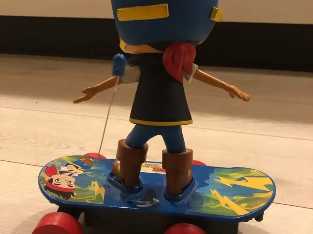 Billede 3 - Jake på skateboard