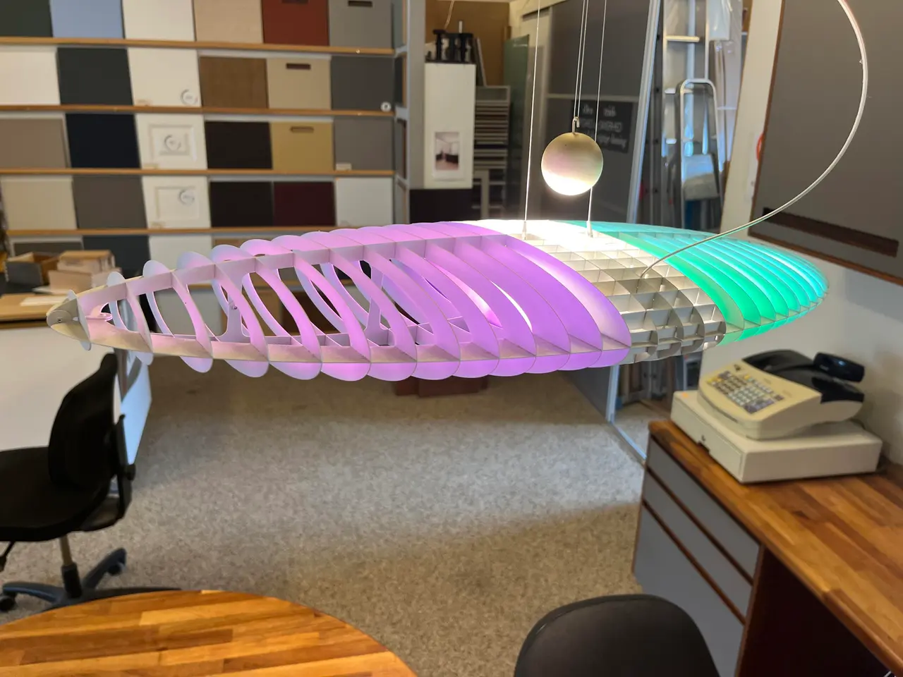 Billede 1 - Lampe pendel med farvet lys