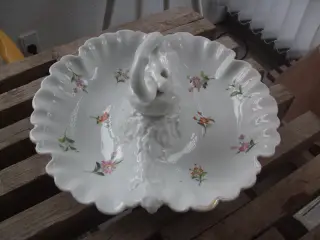 Gammelt fad fra B&G med blomster