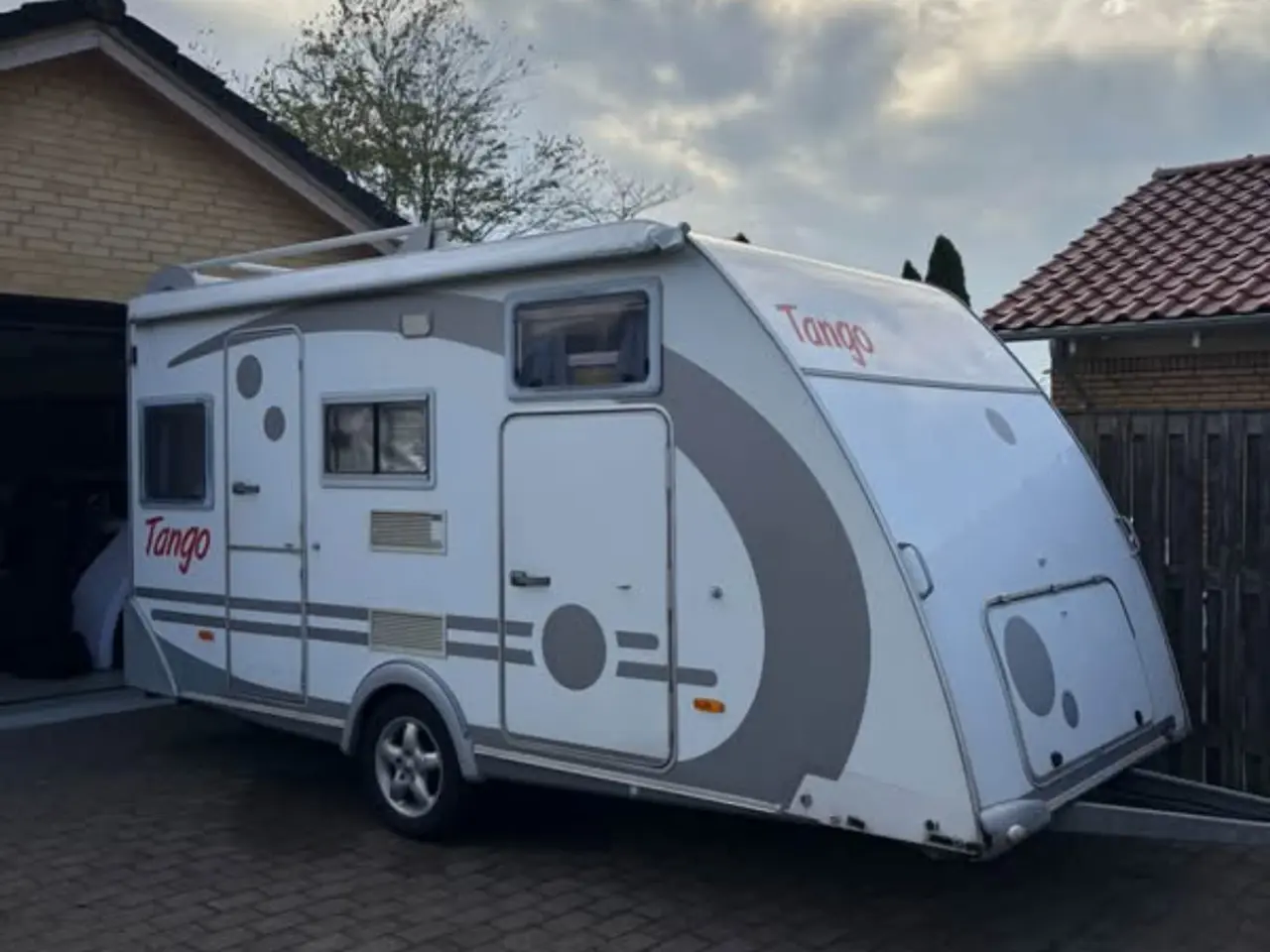 Billede 1 - Knaus tango