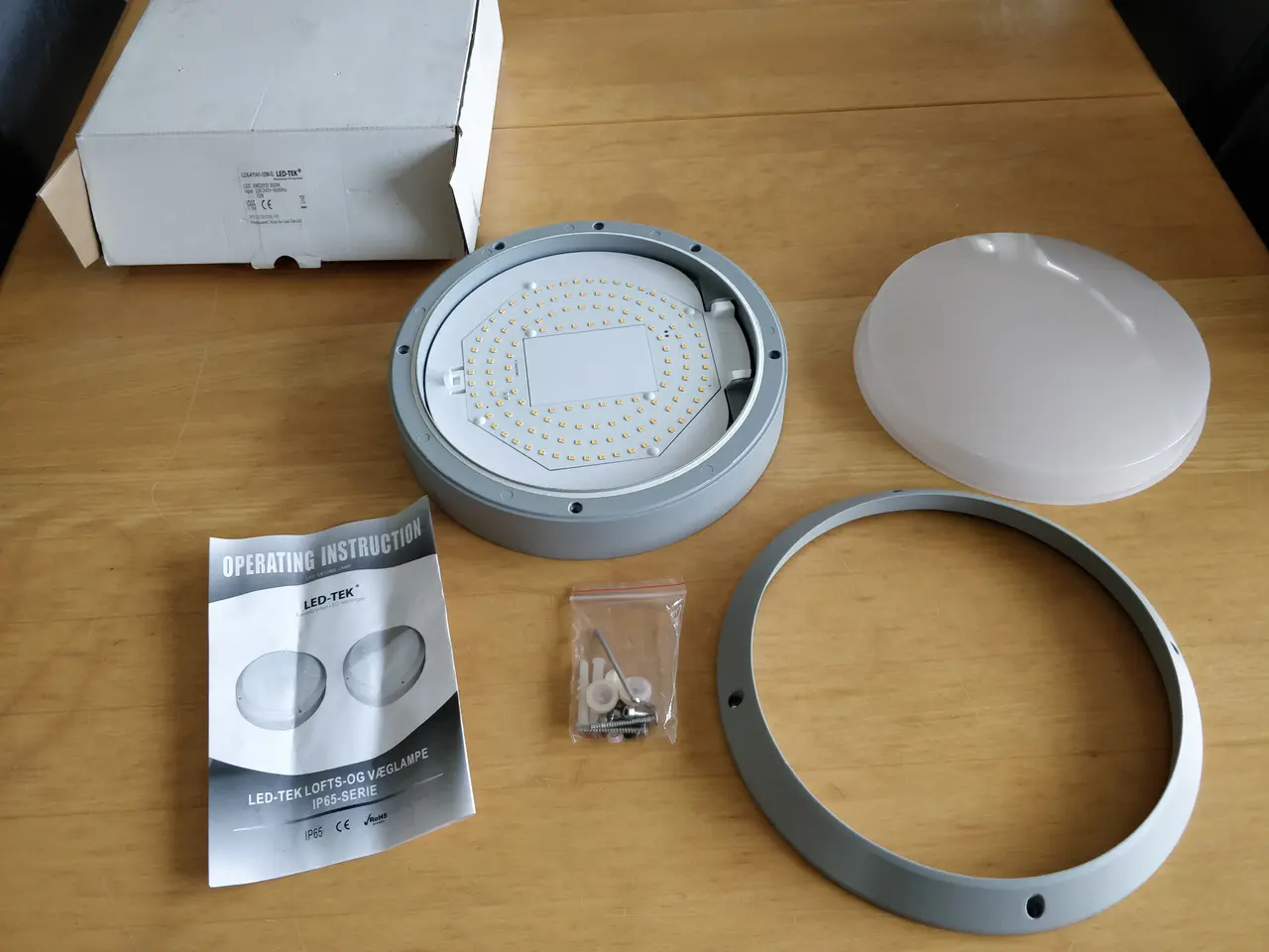 Billede 3 - LED lofts-og væglampe