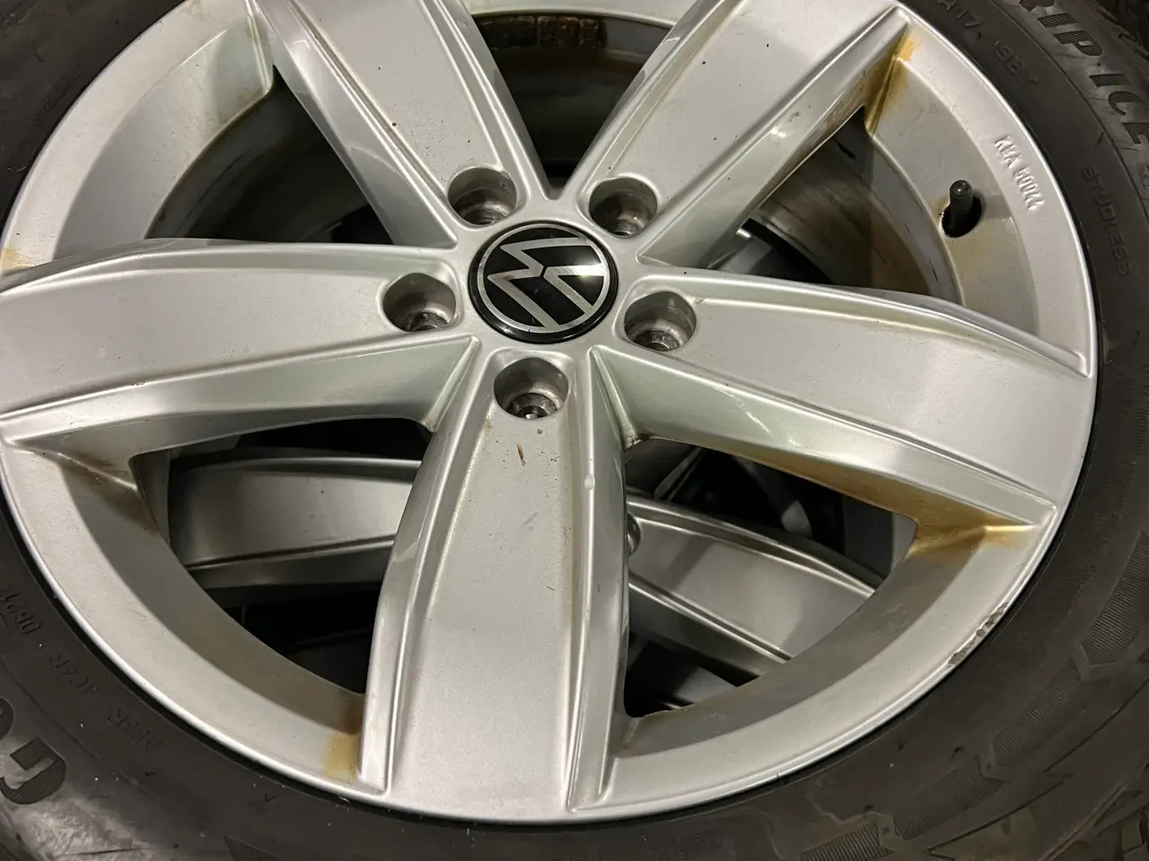 Billede 1 - 215/55-17