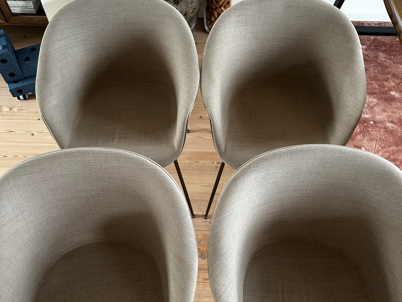Billede 3 - 4xGubi Bat Dining Chairs