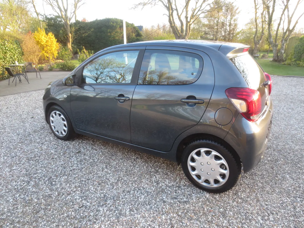 Billede 8 - Pæn Peugeot 108 1.0 E År 16 Nysynet. 