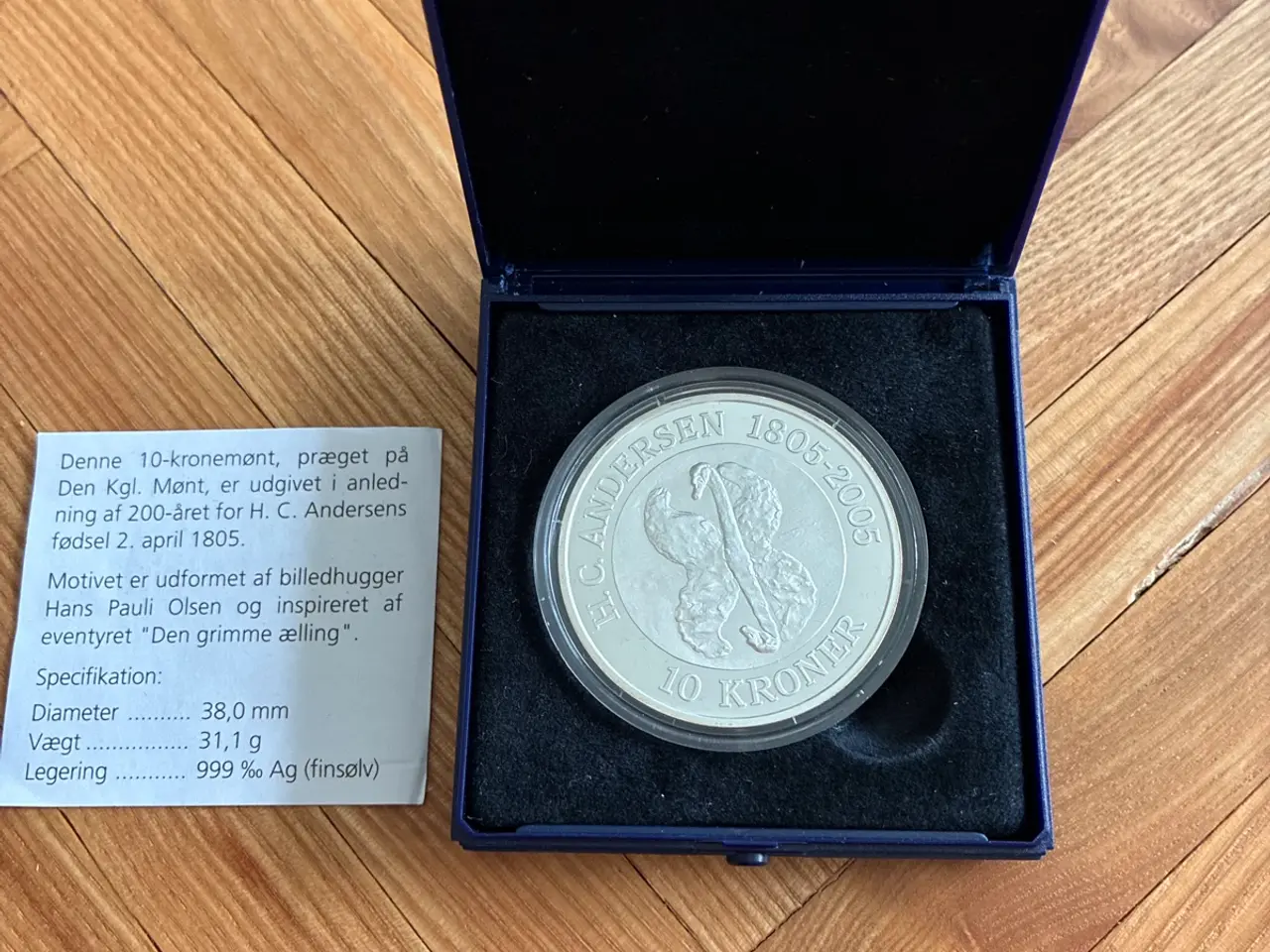 Billede 1 - H.C Andersen mindesølv mønt 2005. Med etui mm
