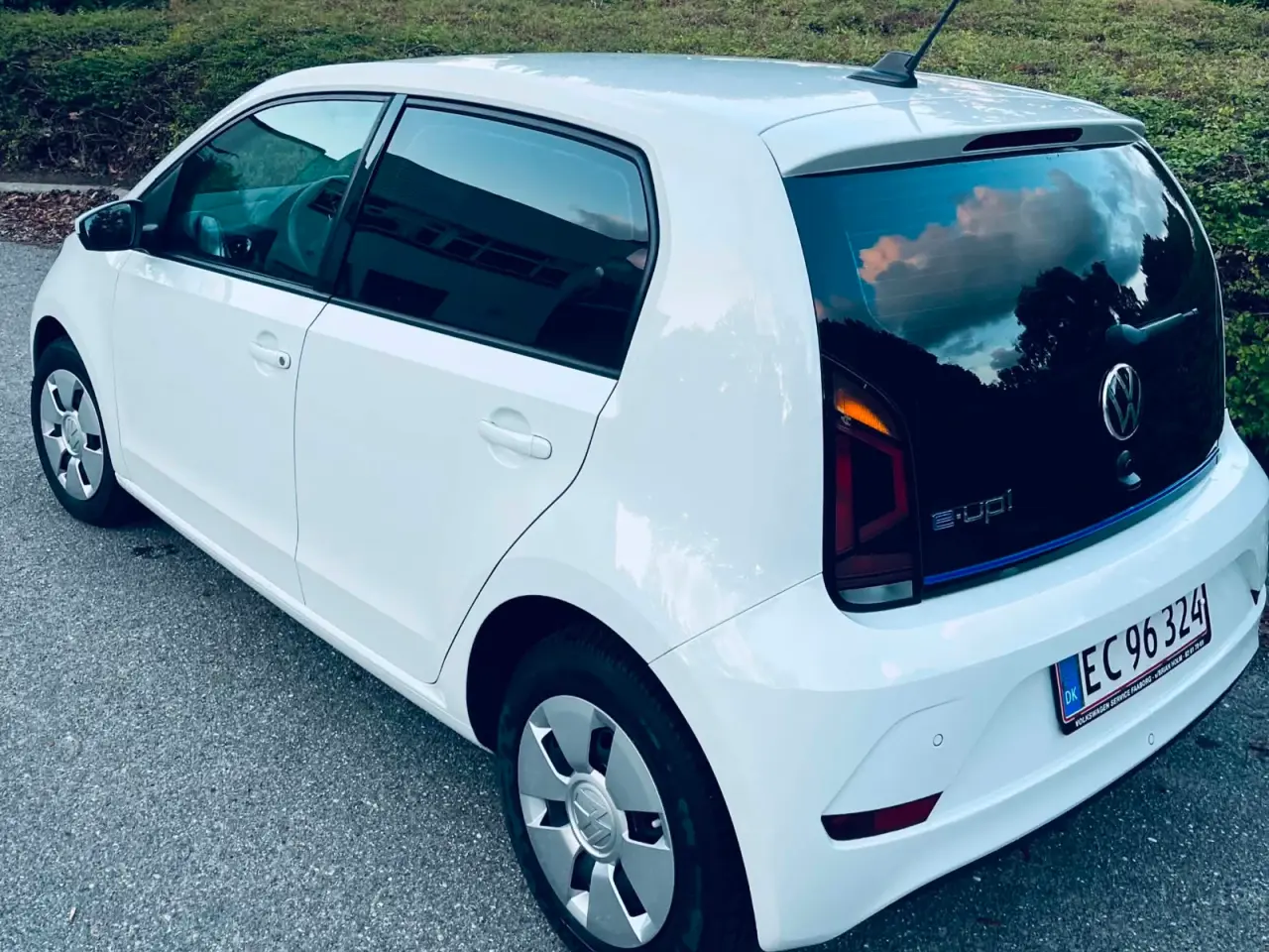 Billede 2 - VW E-UP Velkørene og økonomisk