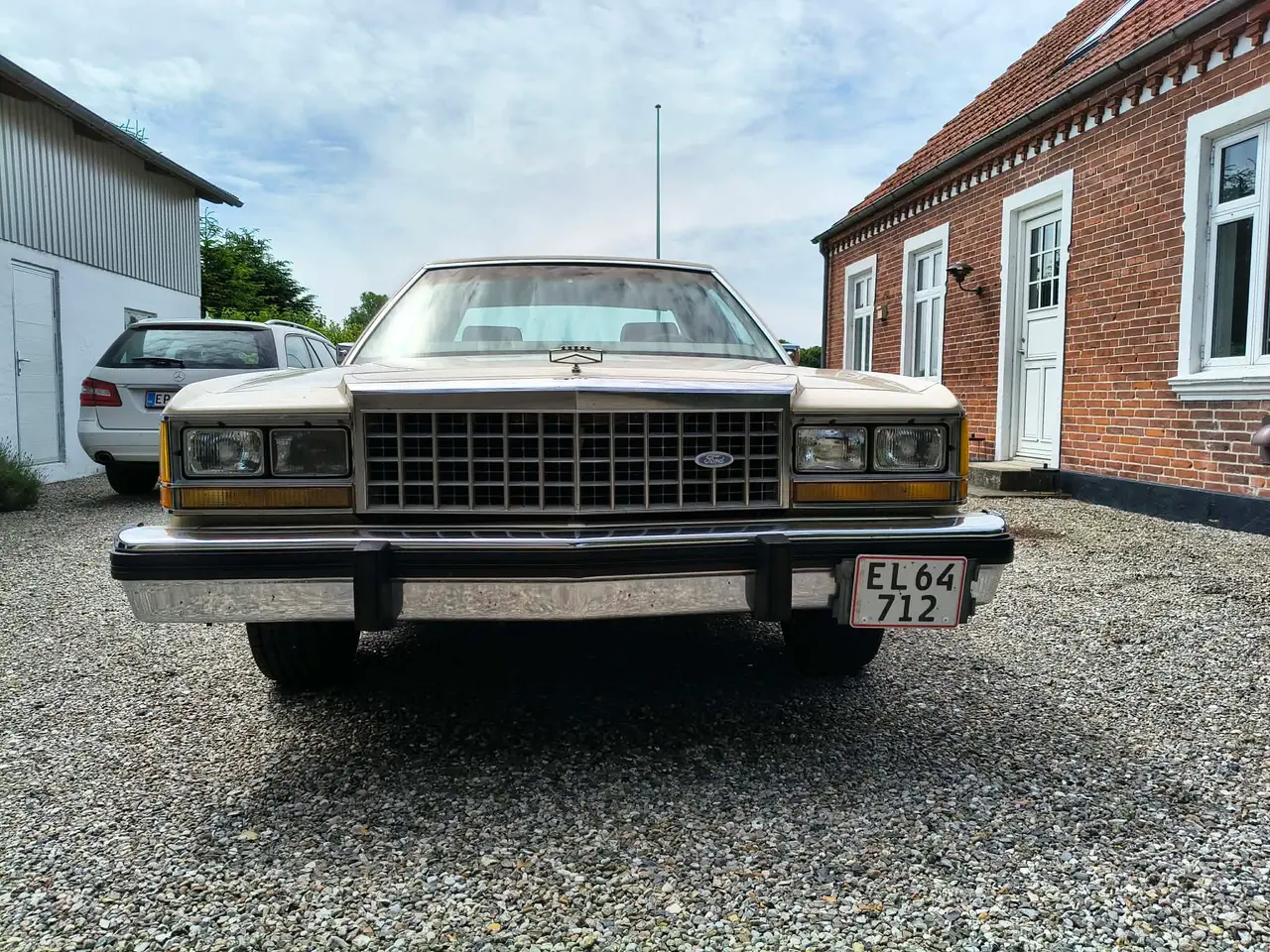 Billede 2 - Ford LTD Crown Victoria V8 Aut 1984 fin original