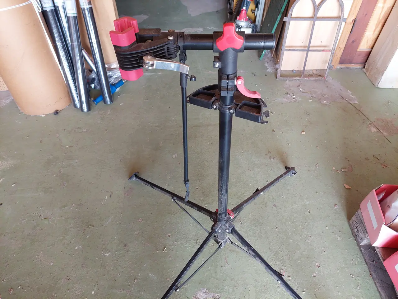 Billede 1 - Cykel reparationsstativ  med justerbar holder