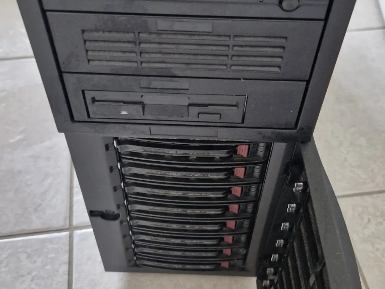 Billede 1 - NAS server / Storage server