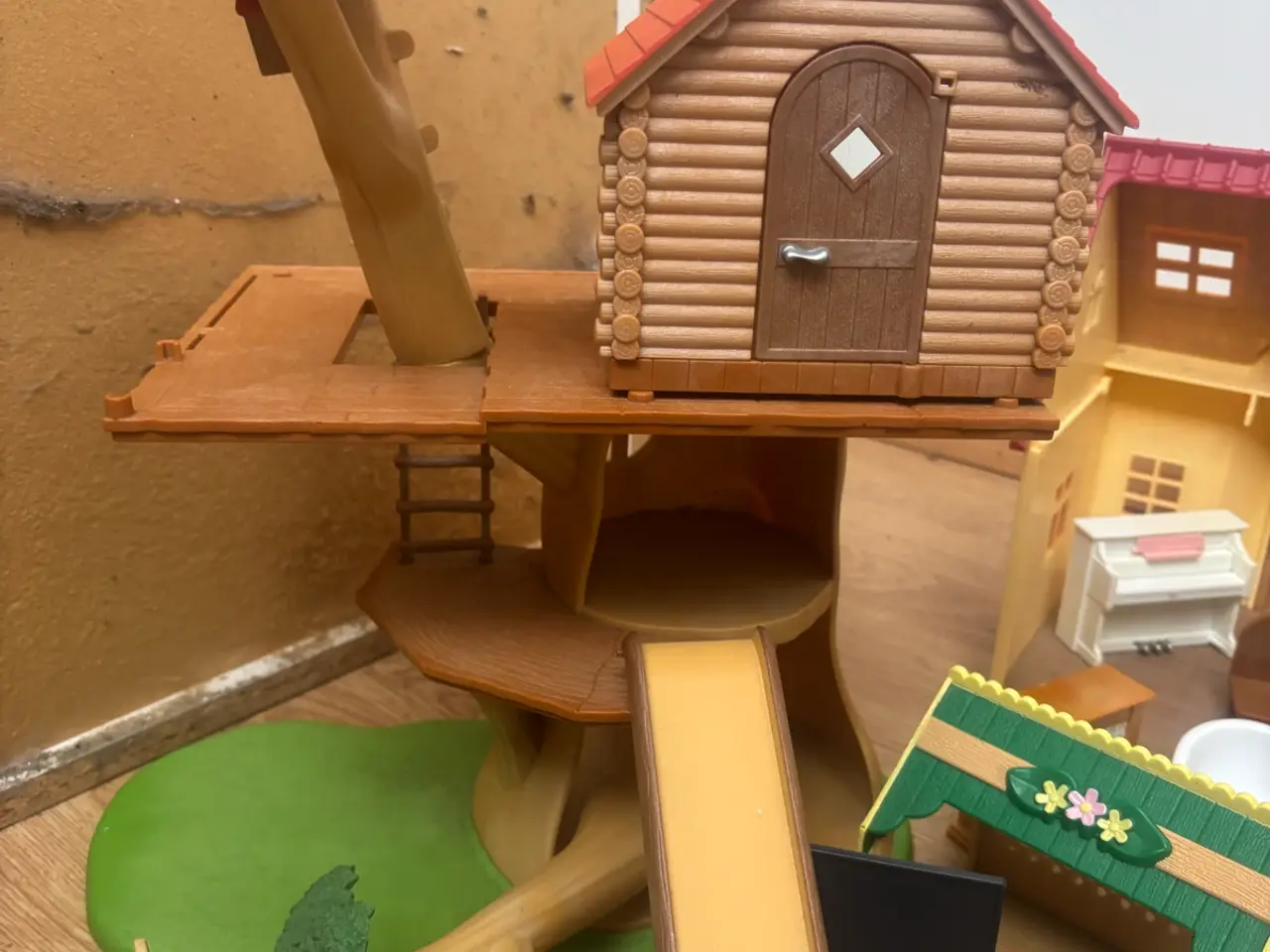 Billede 7 - Sylvanian fam, der er campingvogn og huse