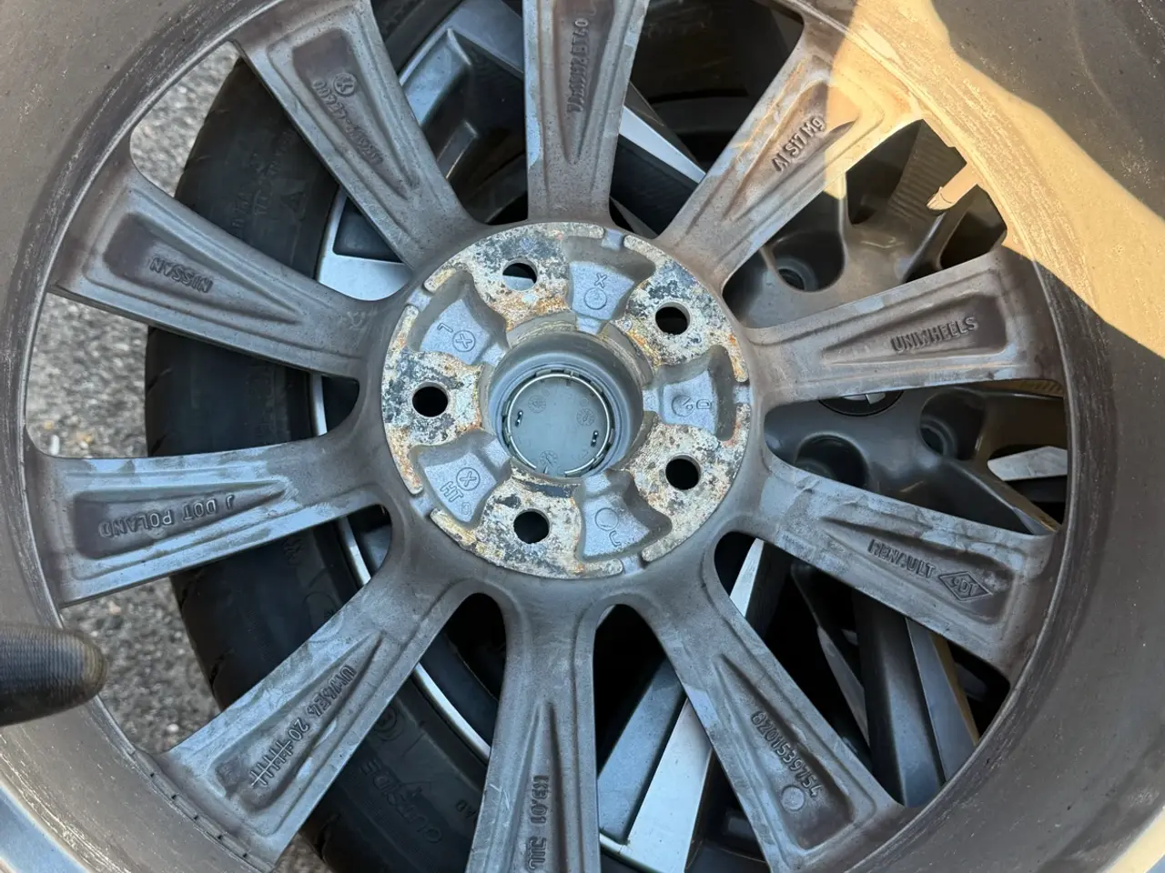 Billede 8 - Renault / Nissan alufælge med dæk . 5x114.3 krydsm