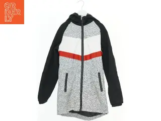 Vinterjakke med mønsterdetaljer fra Jack & Jones (str. 158)