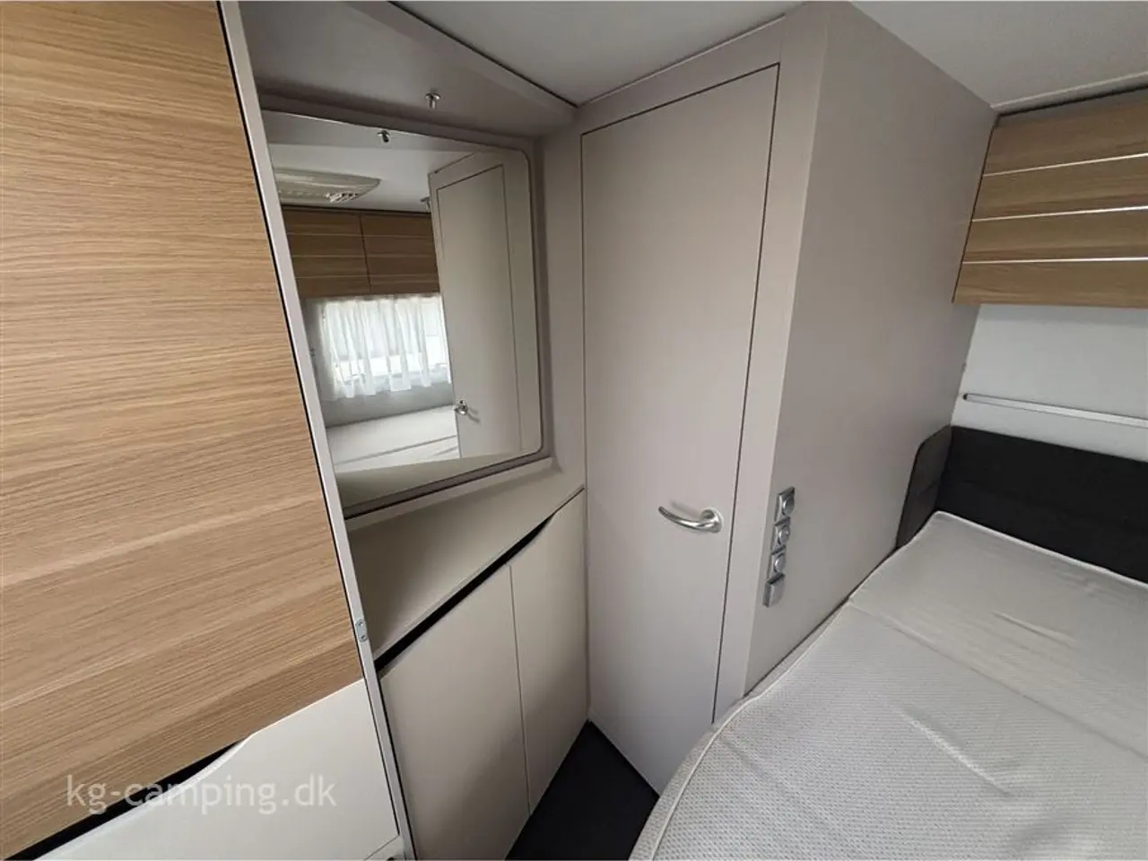 Billede 8 - 2021 - Adria Adora 522 UP   Flot og velholdt vogn med Fortelt - Mover - Fast markise - Aircon