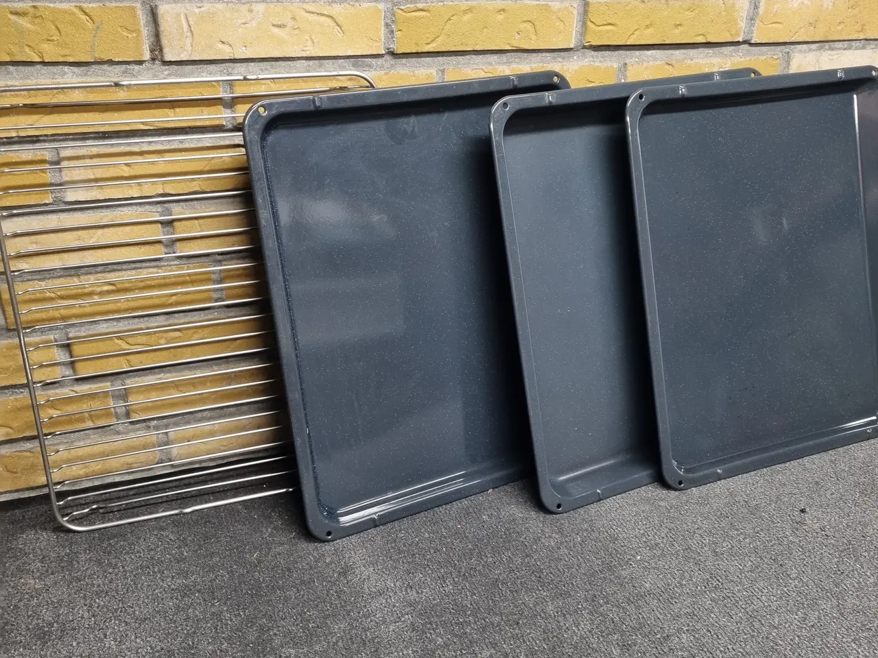 Billede 2 - Bradepander til AEG indbygningsovn.