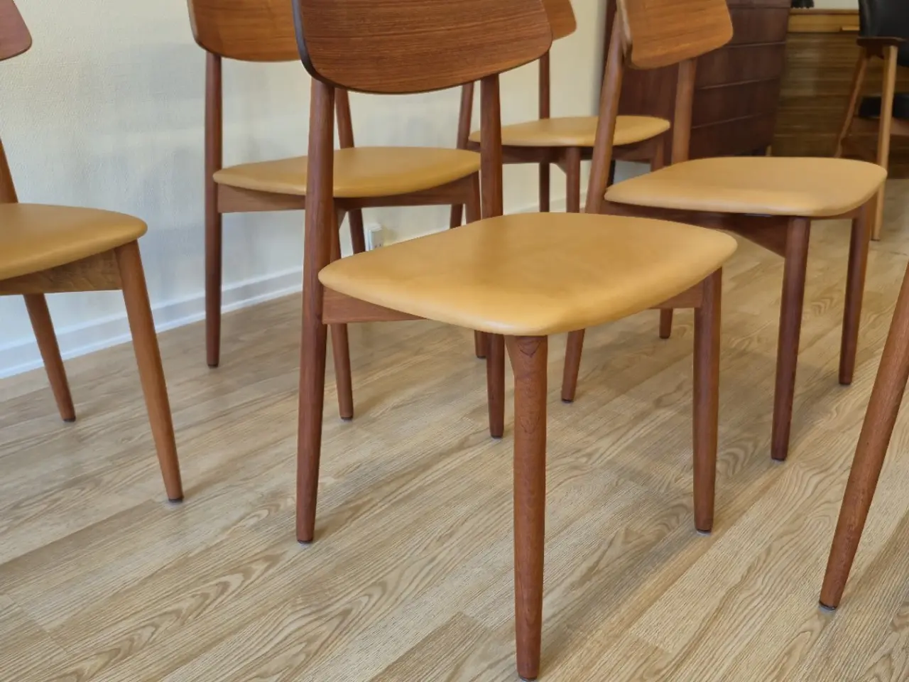 Billede 5 - 6 nyrenoverede Harry østergaard teak stole