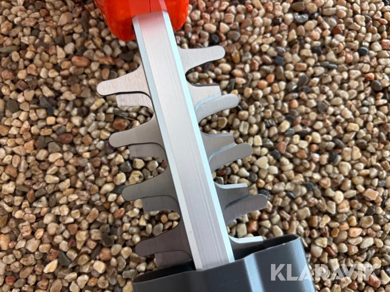 Billede 4 - Hækkeklipper Husqvarna 120/TK4 stang
