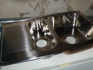 Intra horizon 81 x 50 vendbar køkkenvask