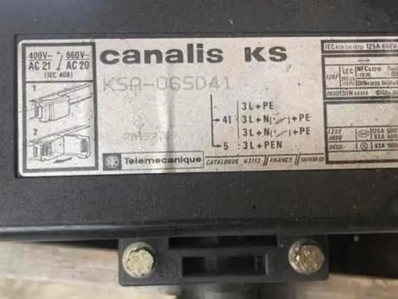 Billede 3 - Canalis KØBES strømskinner