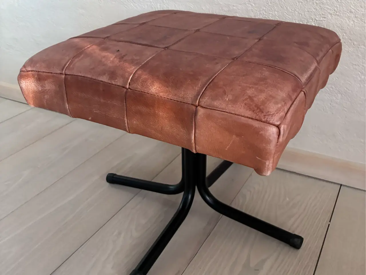 Billede 2 - Vintage skammel m/lækker cognacfarvet patchwork læ