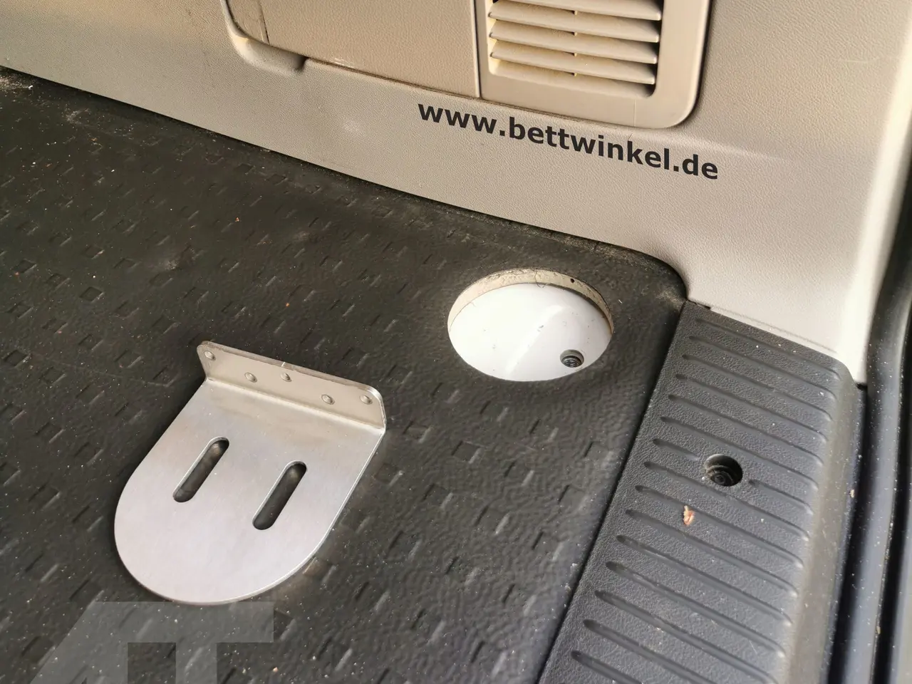 Billede 1 - Byg selv en dobbeltseng til VW T5-T6.1 Camper