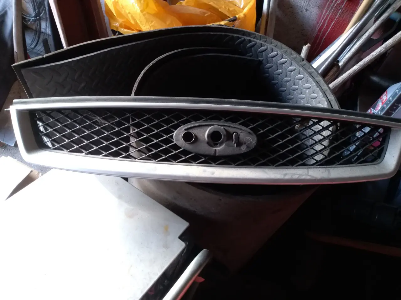 Billede 1 - Kølergitter Ford Focus mk2