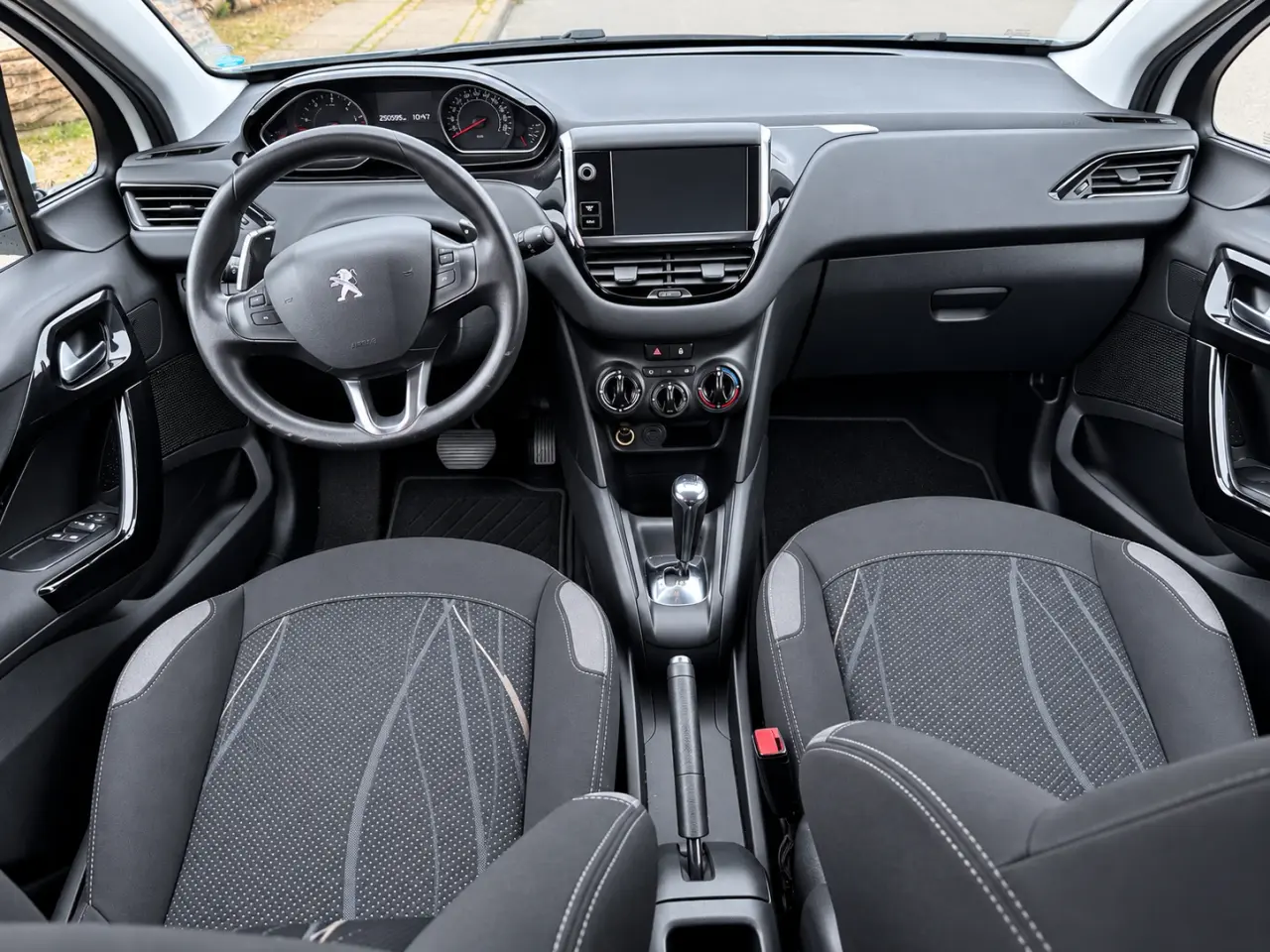 Billede 5 - Peugeot 208 1,4 e-hdi automatgear