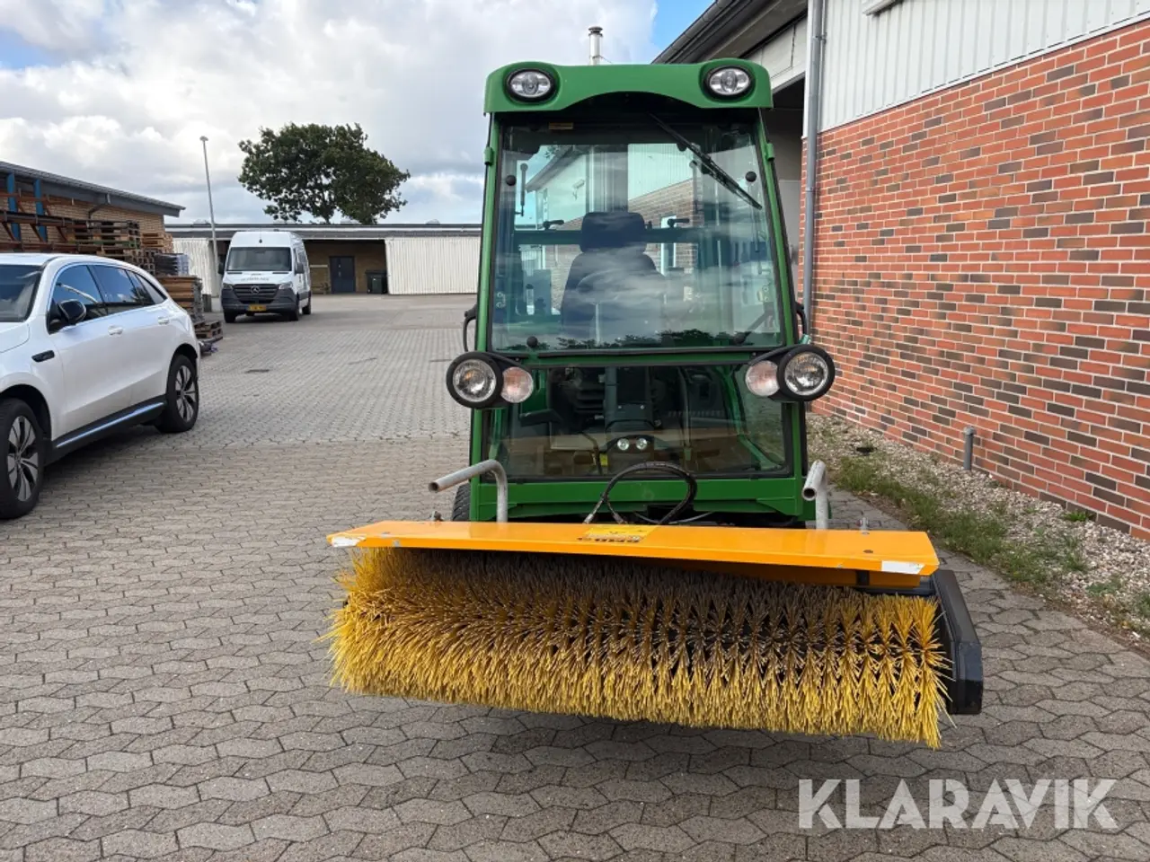 Billede 7 - Redskabsbærer John Deere 1545 med kost