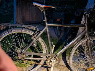Citybike slidt med nye dæk. Fin til banegården