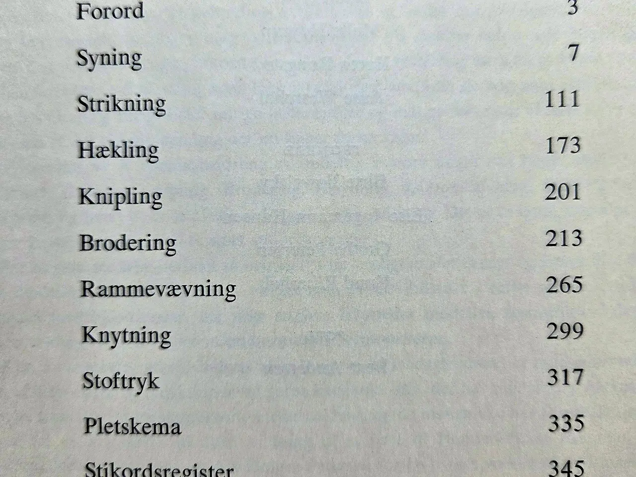 Billede 2 - Gyldendals Sy & Håndarbejdsbog