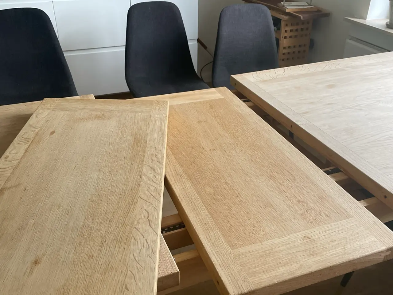 Billede 2 - Langbord i massivt egetræ