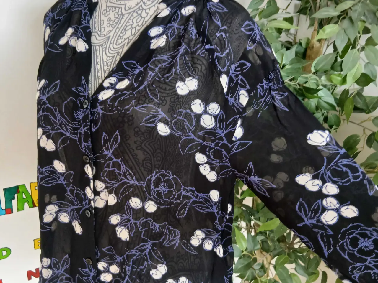 Billede 5 - Bluse. Masai. Str Small