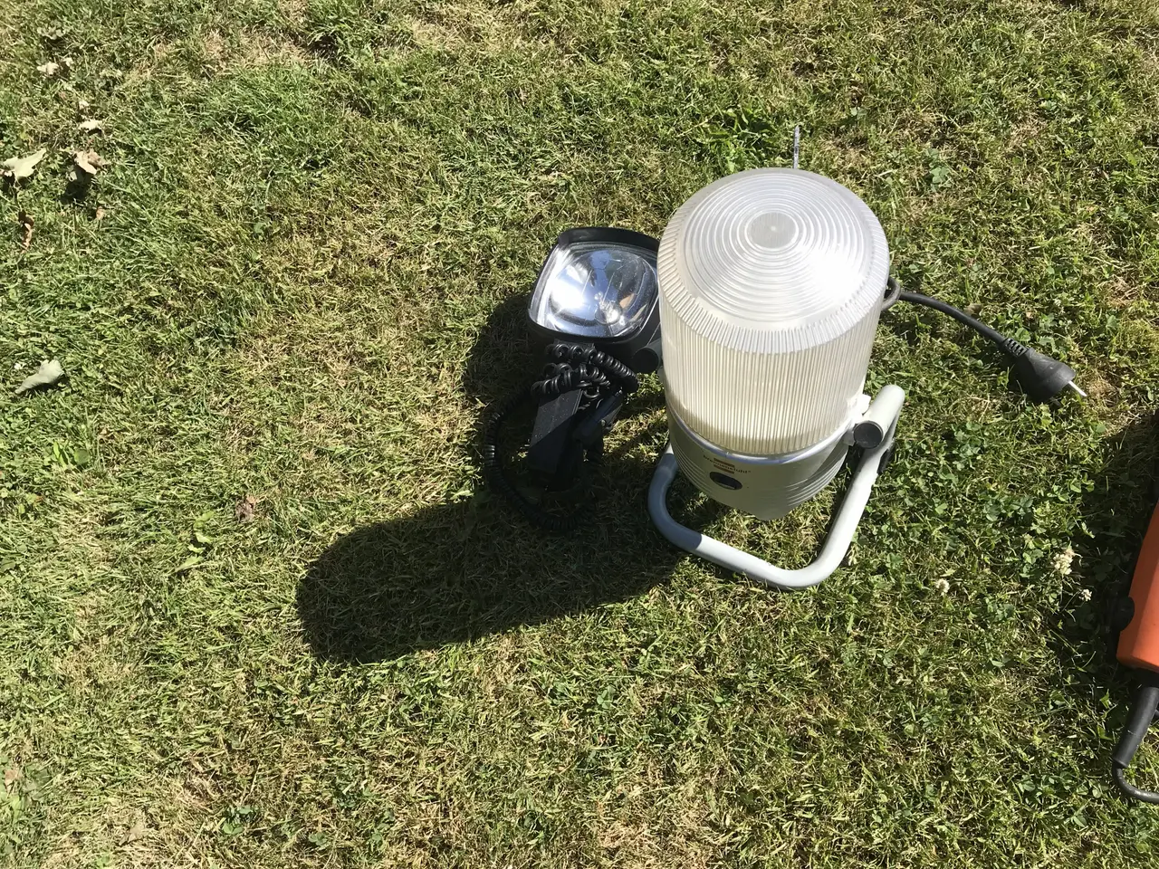 Billede 1 - Arbejdslamper og projektører på stativ og kabel