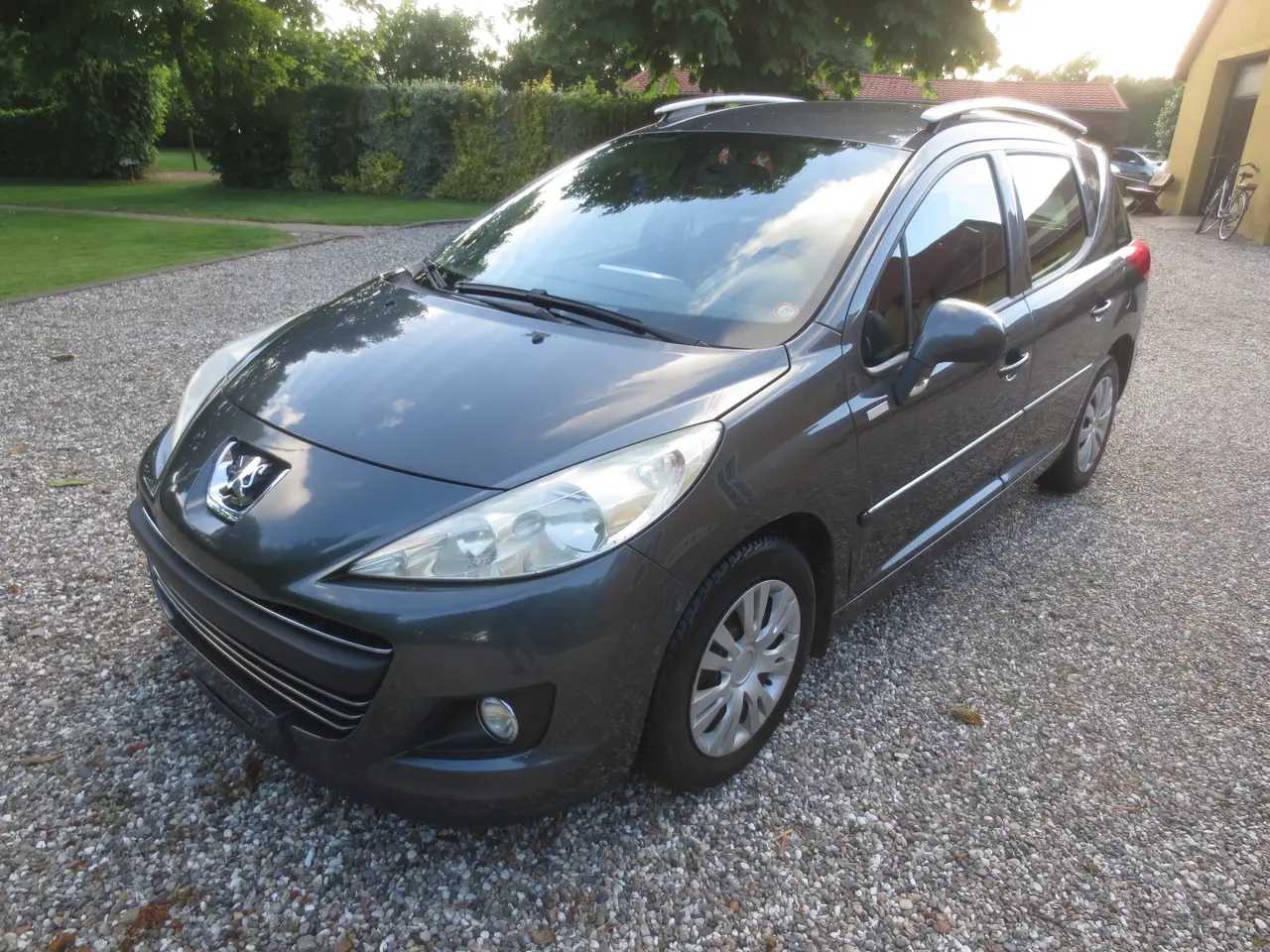 Billede 3 - Pæn Peugeot 207 1.4 i Stc Synet 12/2025.