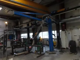 Søjlesvingkran DEMAG 1000 kg