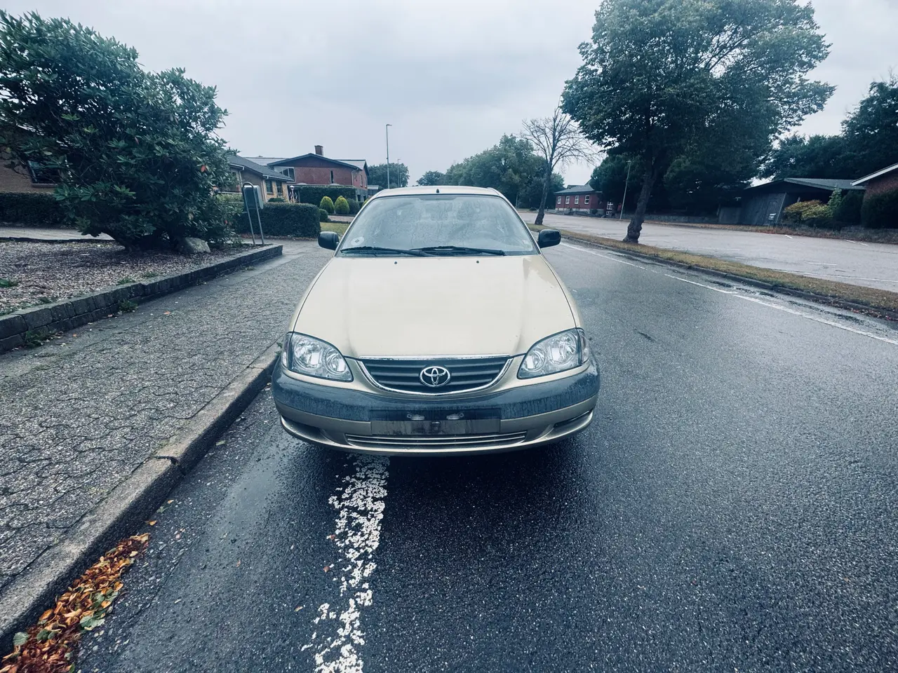Billede 1 - Toyota avinses 1,8 VVTI sol Kørt 109.000