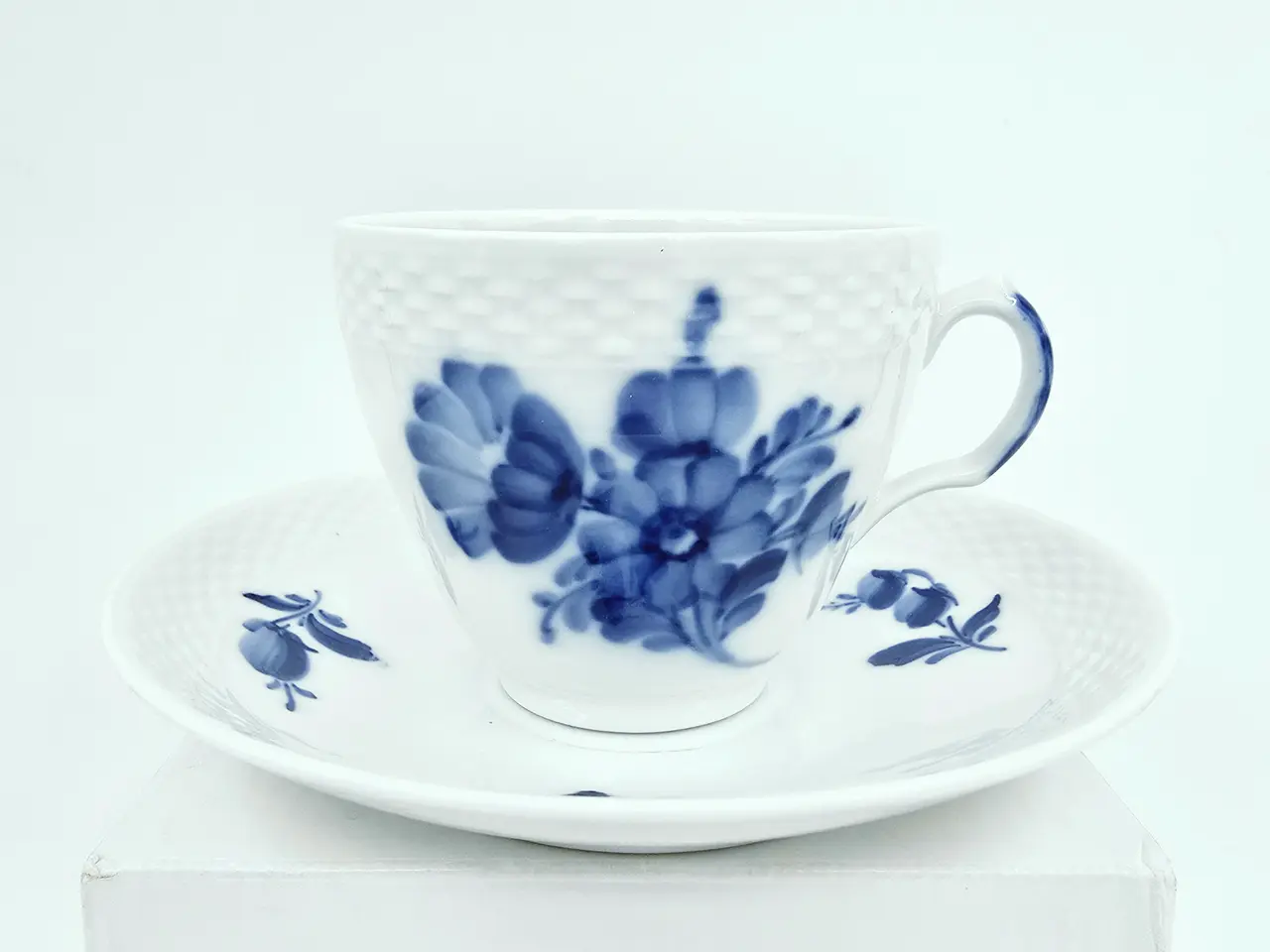 Billede 1 - Blå Blomst Flettet Kaffekop nr. 10-8261. sortering 2