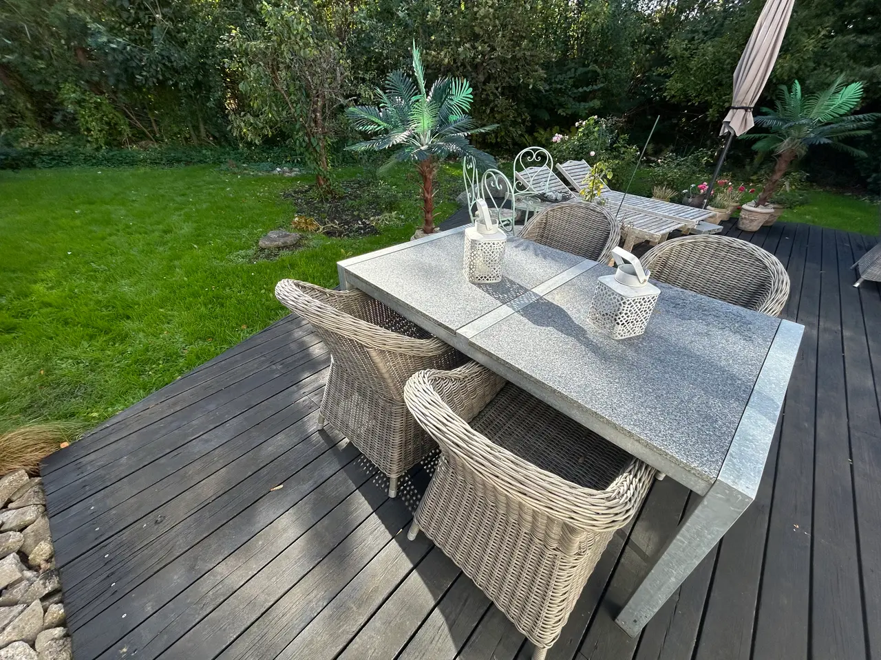 Billede 2 - Havebord med granitbordplder