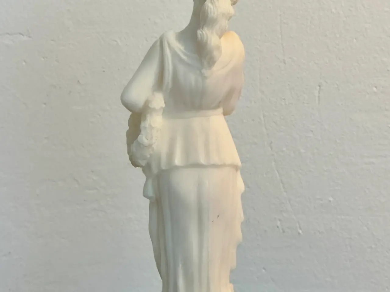 Billede 4 - Vintage lille figur af græsk gudinde