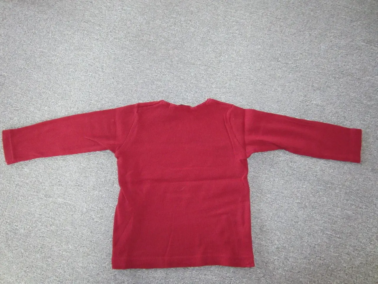 Billede 4 - Bordeaux rød bluse str. 104 fra H&M