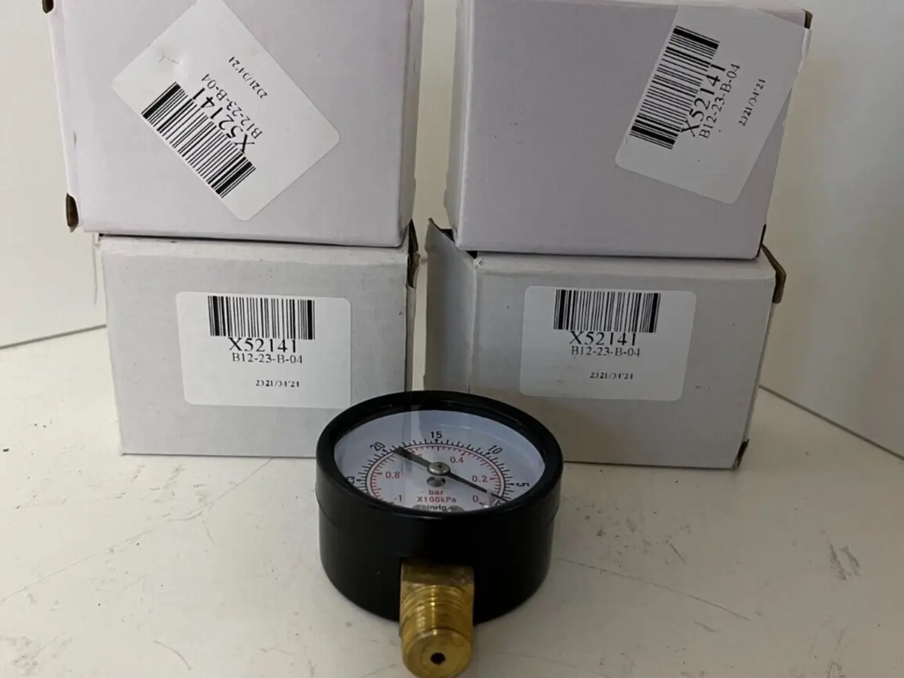 Billede 1 - parti of 4 Pressure Gauges 0-25 Bar / 0-1 MPa - -