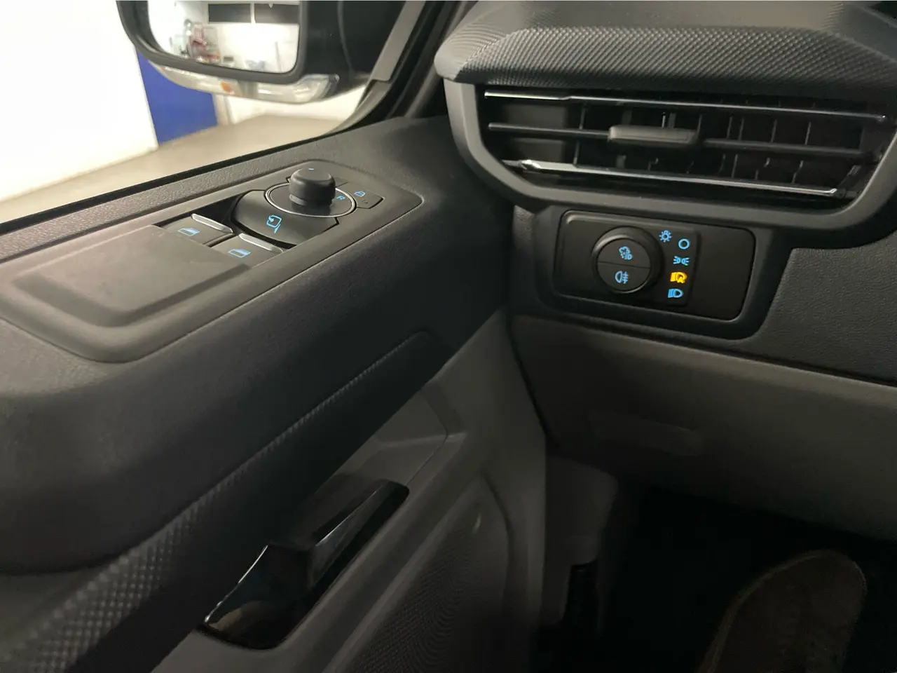Billede 10 - Ford E-Transit Custom 320 L1 71 Limited Mandskabsvogn