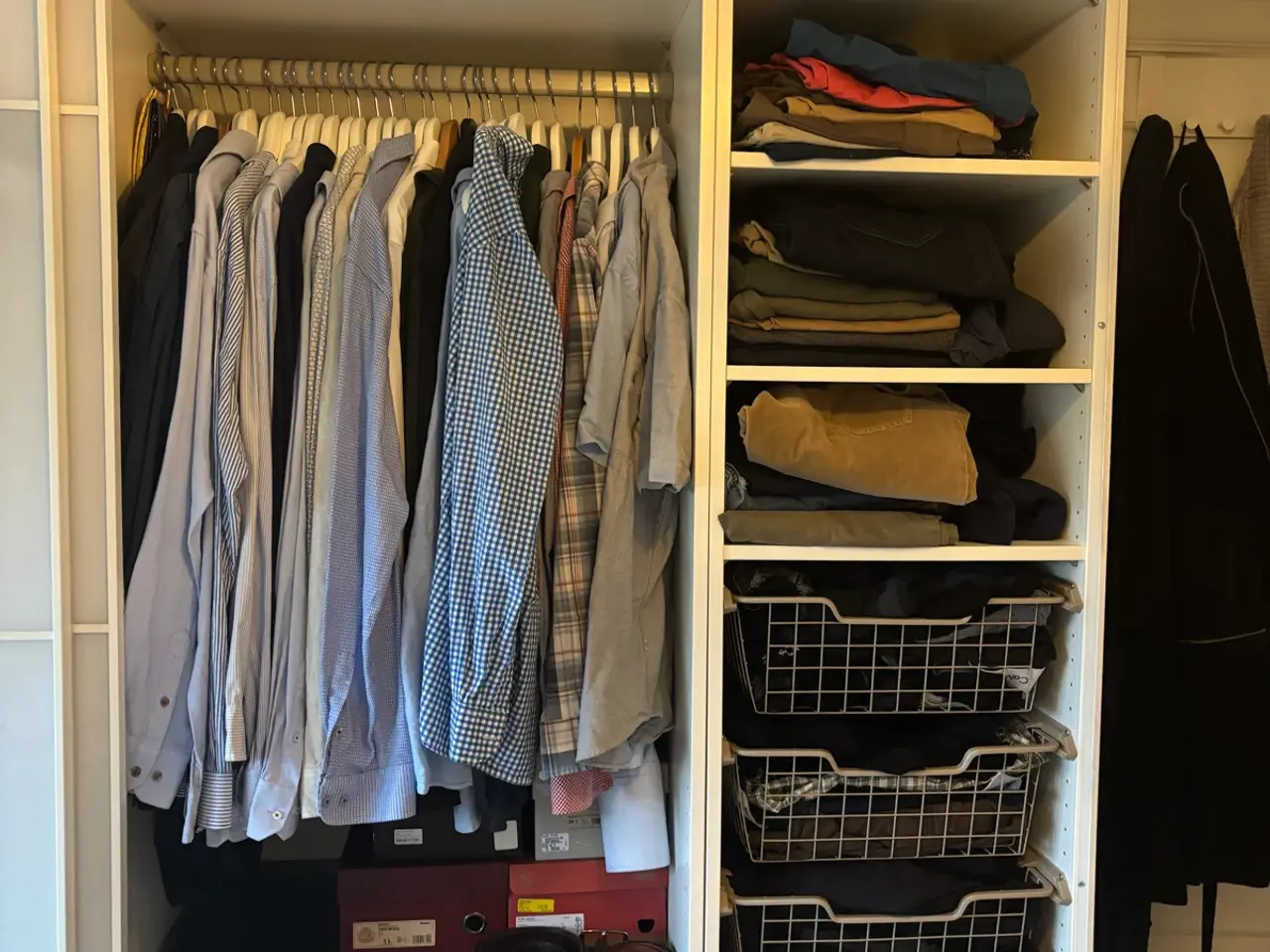 Billede 3 - Stort Ikea klædeskab med skydelåger