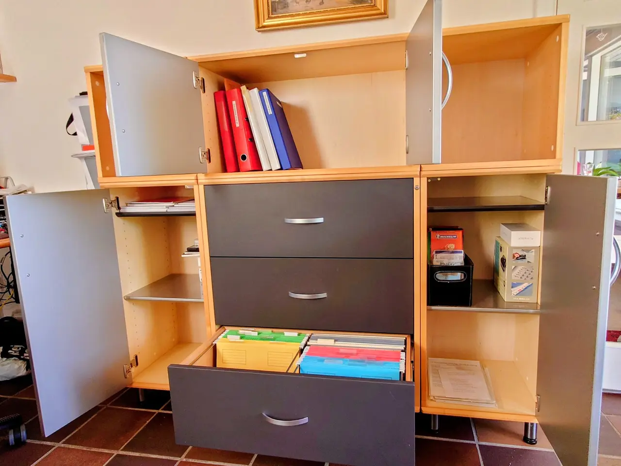 Billede 2 - Kontormøbel i 6 individuelle dele