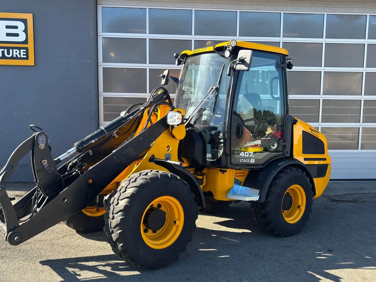 Billede 1 - JCB Agri 407