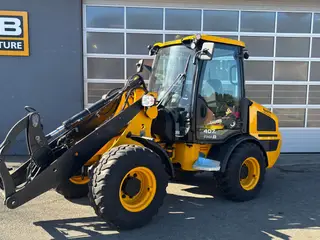 JCB Agri 407