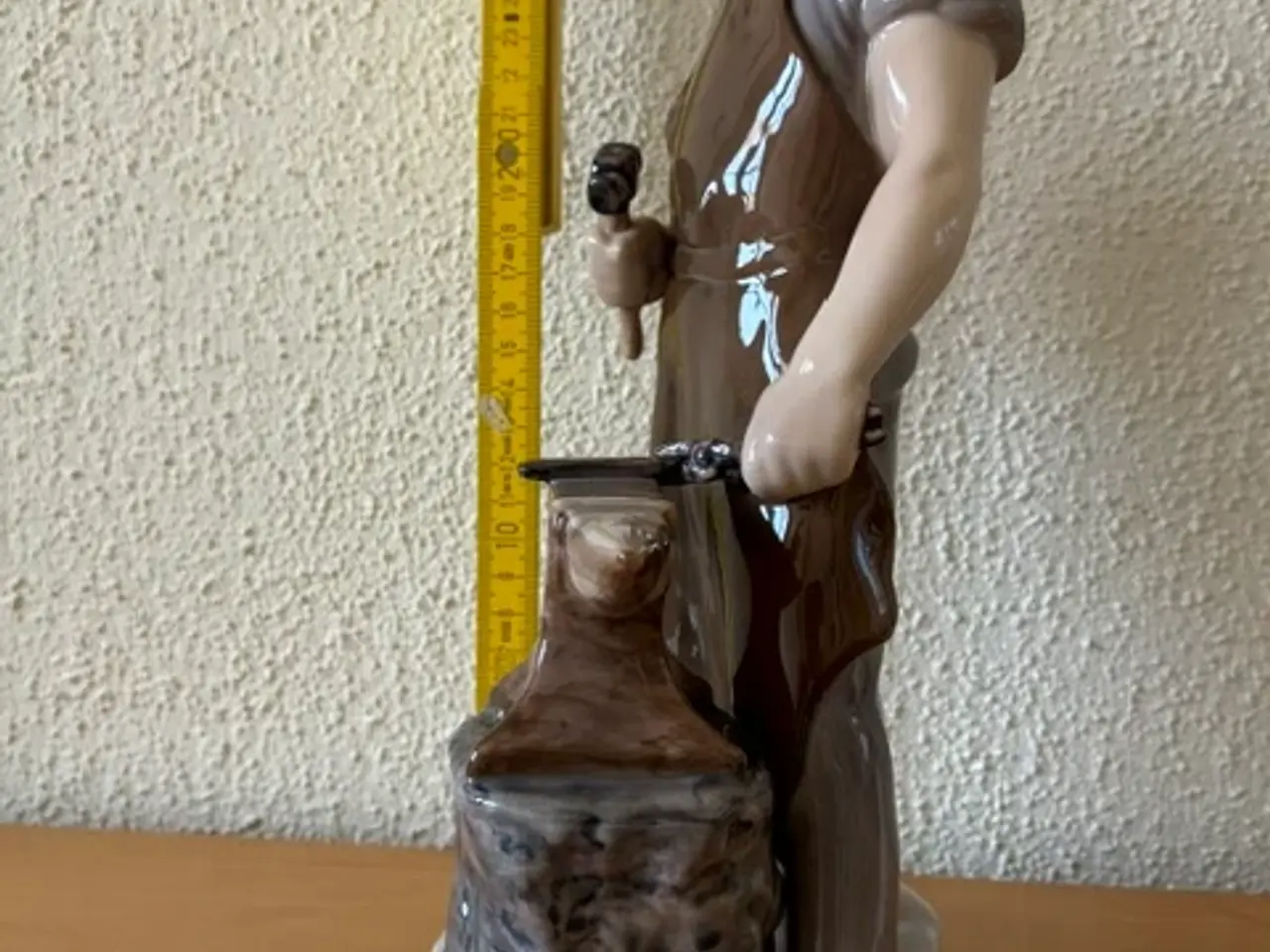Billede 4 - Bing og Grøndahl Smed figur.
