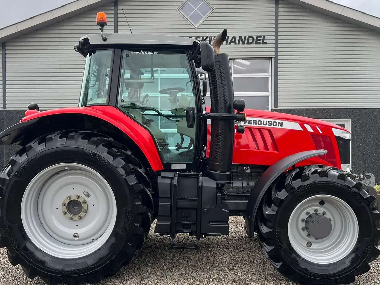 Billede 9 - Massey Ferguson 7720 Med frontlift og 4stk næsten nye dæk.