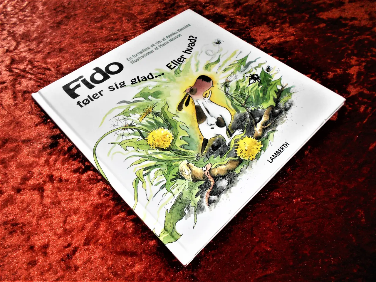 Billede 1 - Fido føler sig glad - eller hvad?, Annika Henning,